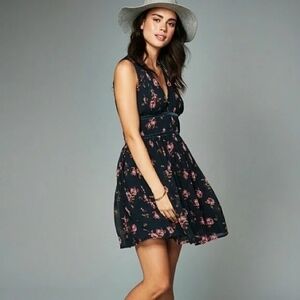 Abercrombie & Fitch Navy Floral Sleeveless V-Neck Mini Dress